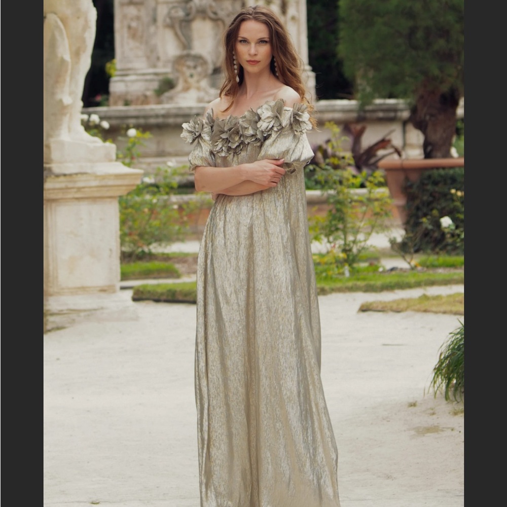 New Sachin & Babi metallic gown size M